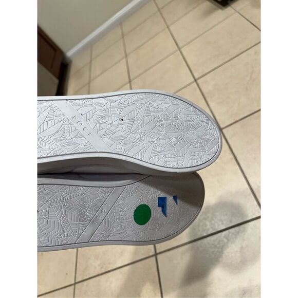 LOCI ELEVEN TRAINER OCEAN: WHITE/RED/NAVY size EU39  US 8 women  NWOT$170 - Picture 8 of 11